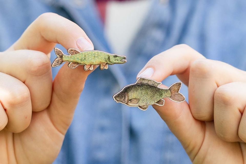 wooden_brooch_carp_by_epipi_1200x800_03